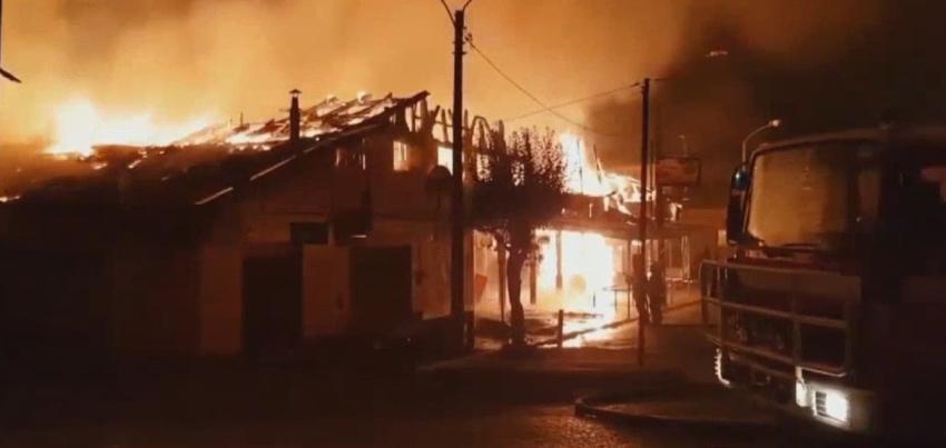 Al menos 100 personas pierden su trabajo tras incendio en Mercado Municipal de Victoria