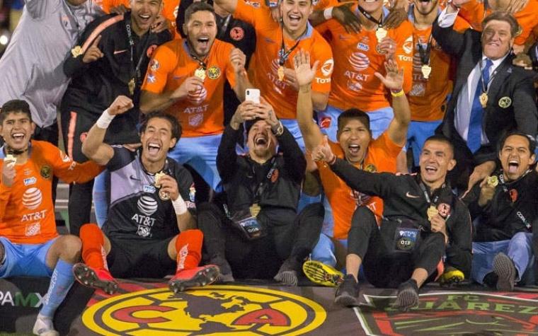 [FOTOS] La irónica celebración de Nicolás Castillo por el campeonato obtenido por América