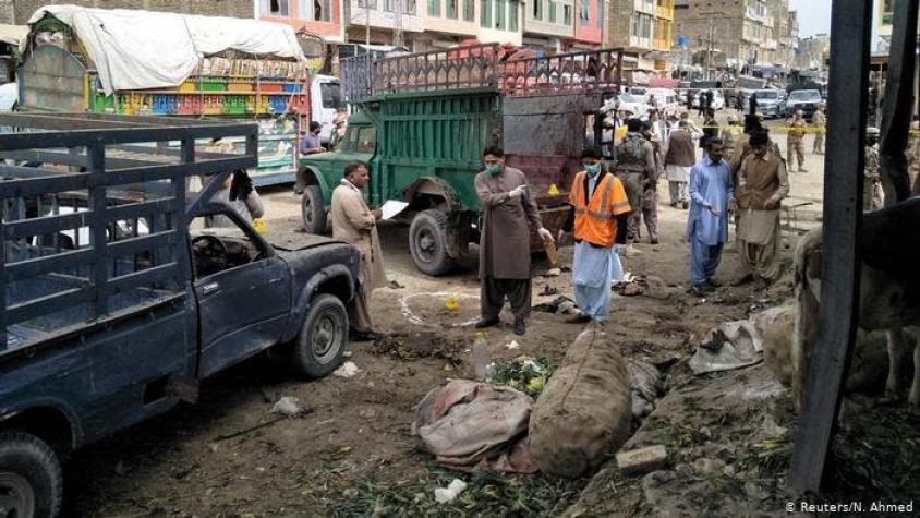 Ataque con bomba deja al menos 16 muertos y 30 heridos en Pakistán