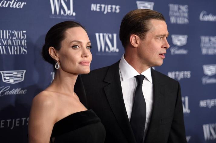 Angelina Jolie y Brad Pitt son oficialmente solteros otra vez
