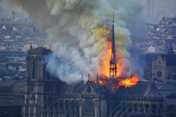 Incendio en Catedral de Notre Dame: Se quema parte de la historia