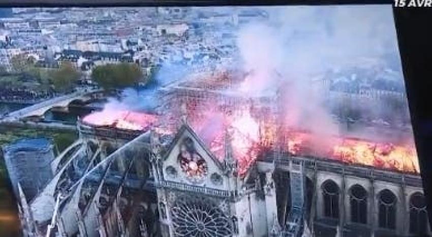 [VIDEO] Bomberos de París revelan imágenes inéditas del incendio en la Catedral de Notre Dame