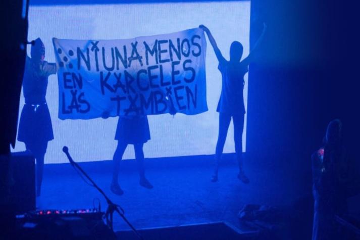 [VIDEO] Pussy Riot: El polémico grupo punk que se presenta en Chile