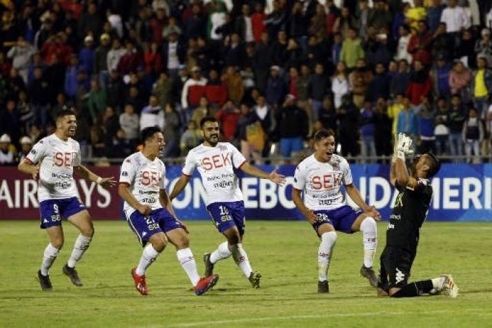 Unión Española avanza en dramática definición a penales en la Copa Sudamericana