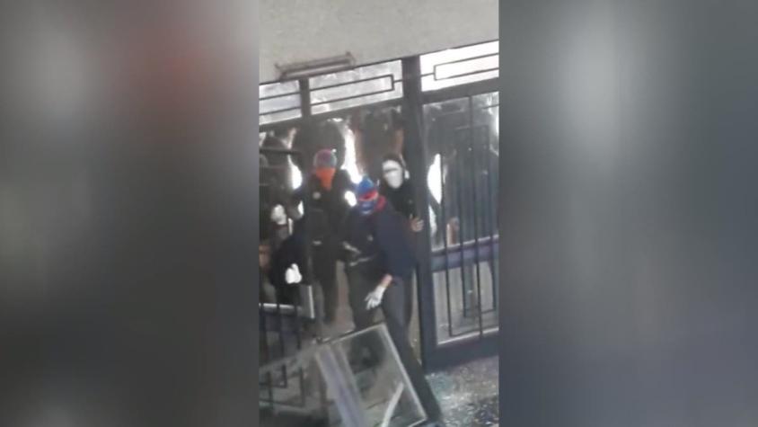 [VIDEO] Manifestación contra "Aula Segura" desató graves incidentes en el Instituto Nacional