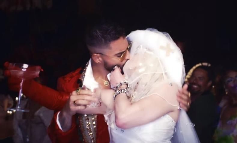 [VIDEO] Hasta con beso en la boca: Madonna y Maluma protagonizan sensual videoclip de "Medellín"