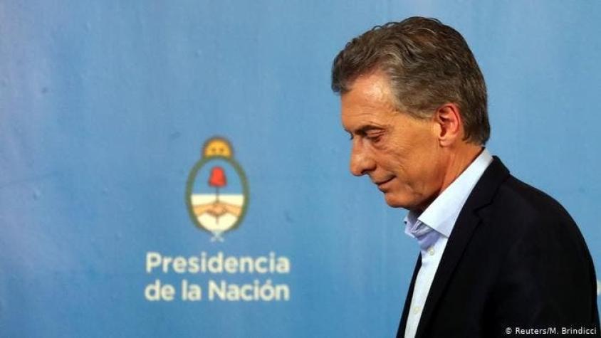 Recesión en Argentina: devaluación, caída de la bolsa y aumento del riesgo país