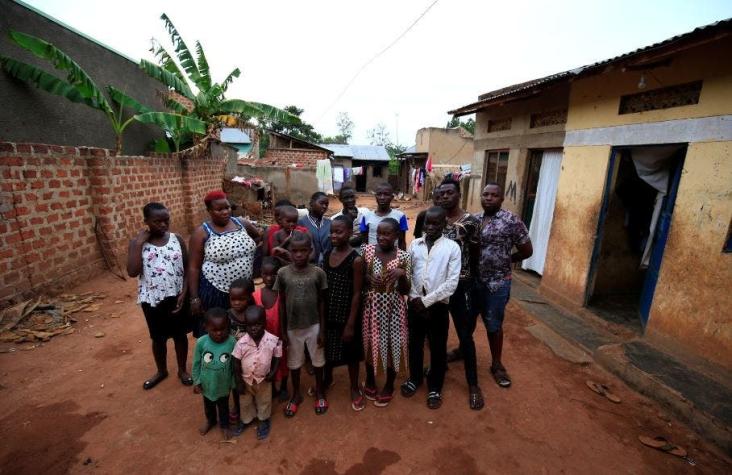 [VIDEO] El impactante caso de una mamá ugandesa que lucha por alimentar a sus 38 hijos