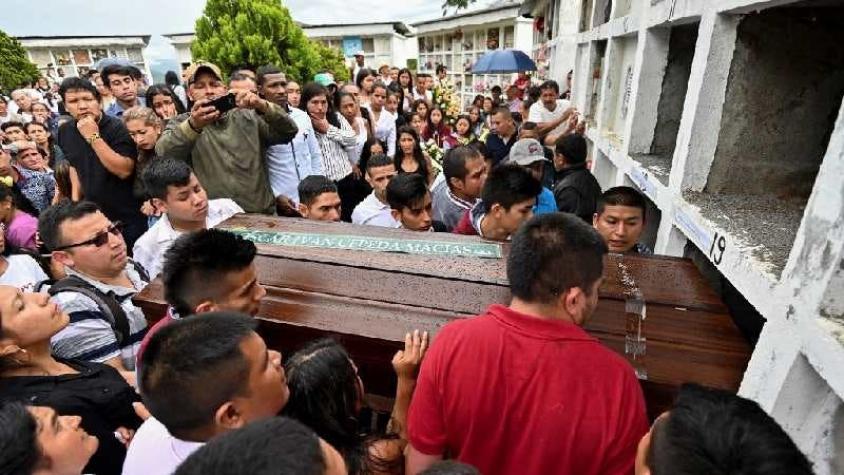 Recuperan 33 cuerpos tras alud de tierra en suroeste de Colombia