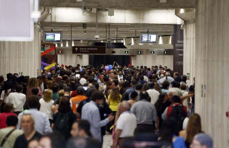 Casi 3 millones: Metro de Santiago tuvo el día con más pasajeros de su historia