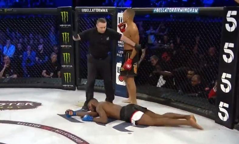 [VIDEO] Impacto en el mundo de la MMA: Luchador deja a rival con convulsiones tras brutal nocaut