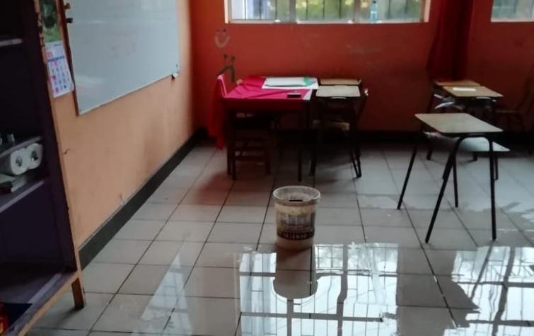 [VIDEO] Alumnas se toman liceo de Talcahuano tras inundación por lluvias