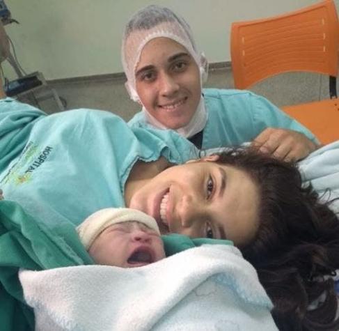 Brasil: mujer muere tras dar a luz y la despedida de su pareja se vuelve viral