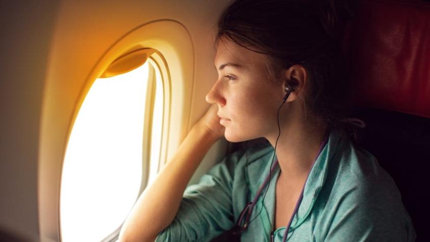 5 cosas que puedes hacer para reducir tu huella de carbono cuando viajas en avión
