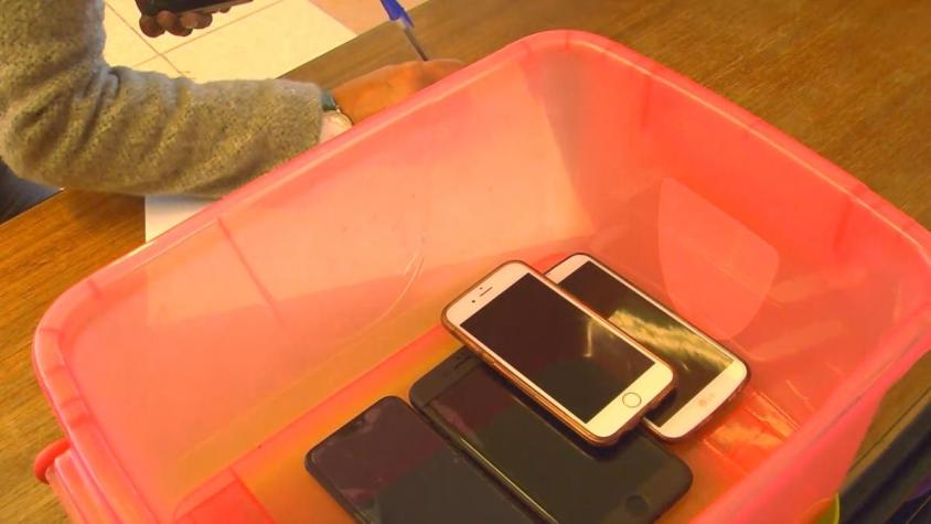 [VIDEO] Justicia prohíbe celulares en liceo en Calama
