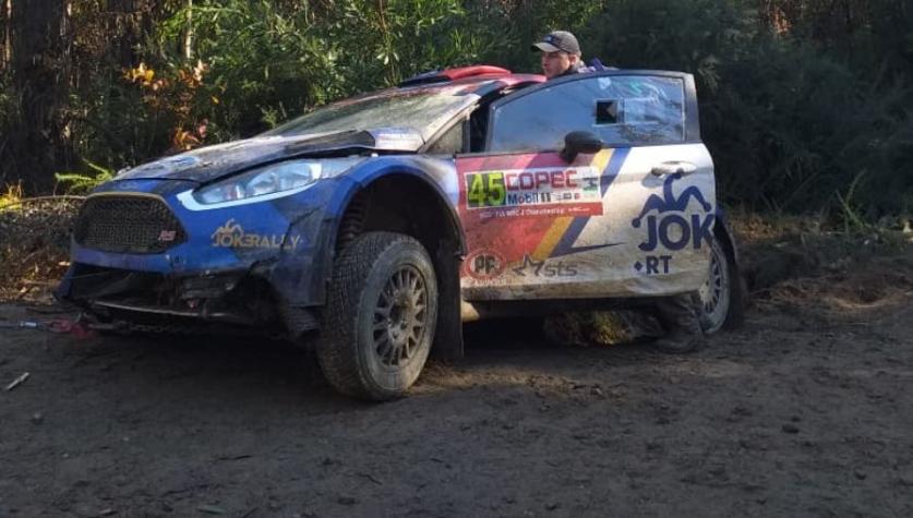 Rally Mundial: Chileno Pedro Heller abandona tras volcar en la primera especial del WRC