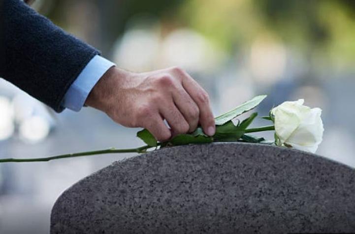 Sepultura, nicho o cremación: ¿Cuánto y cómo contaminamos después de la muerte?