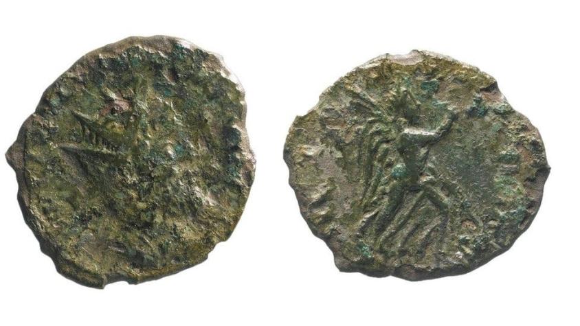 La "increíblemente extraña" moneda romana que encontraron en una carretera en Reino Unido
