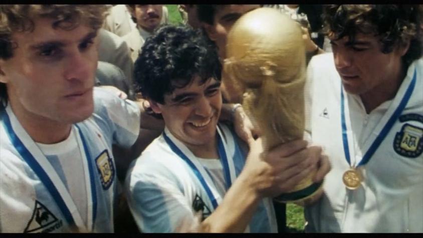 [VIDEO] Maradona. Rebelde, héroe, estafador, Dios: El nuevo documental sobre el crack argentino