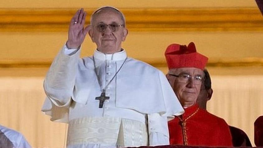 Los secretos del cónclave en que Francisco fue elegido Papa y que generó "terremoto en la Iglesia"