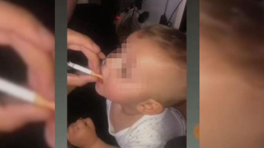 Mujer desata polémica tras subir video de su bebé fumando: "No quiero que me juzguen por un error"