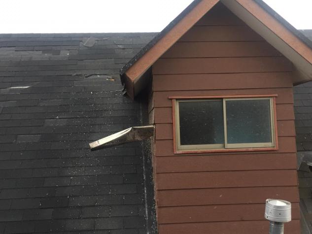Tornado en Los Ángeles: Ducto de ventilación atravesó pared de una vivienda