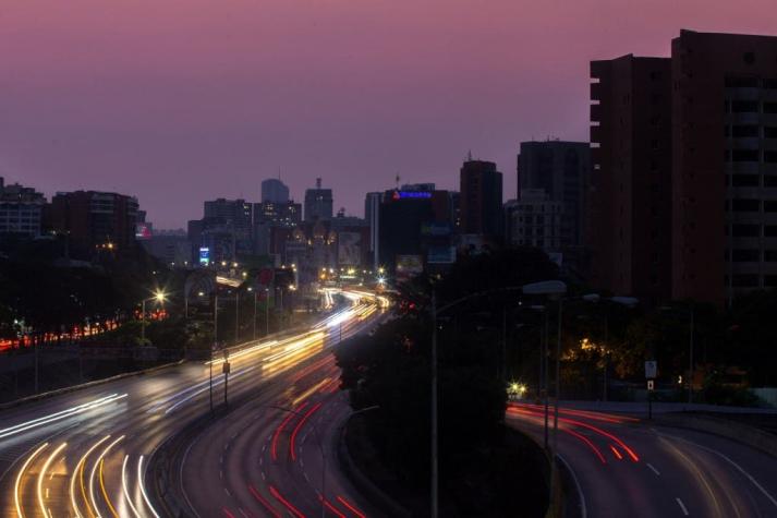 Masivo corte de electricidad afecta a Argentina y Uruguay