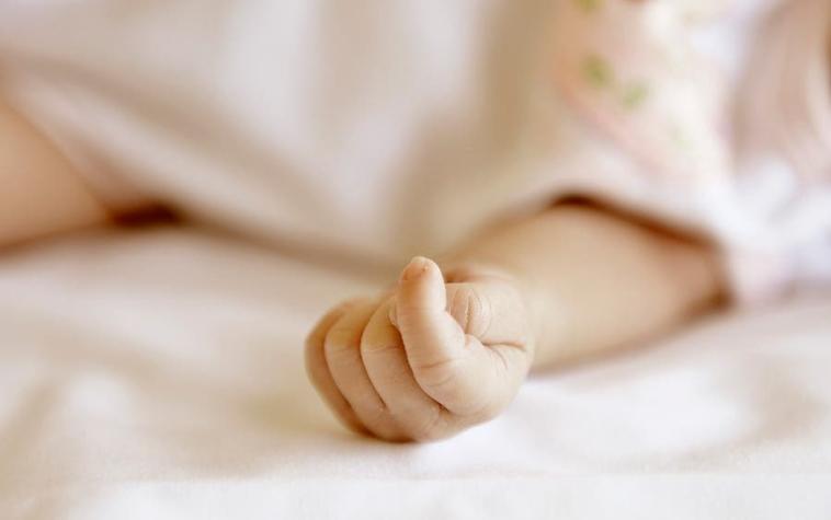 Abandonan a recién nacido en Argentina con una nota: "Mi mamá no puede cuidarme"