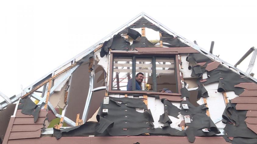 [VIDEO] El drama de quienes quedaron "sin techo" tras los tornados en la región del Biobío