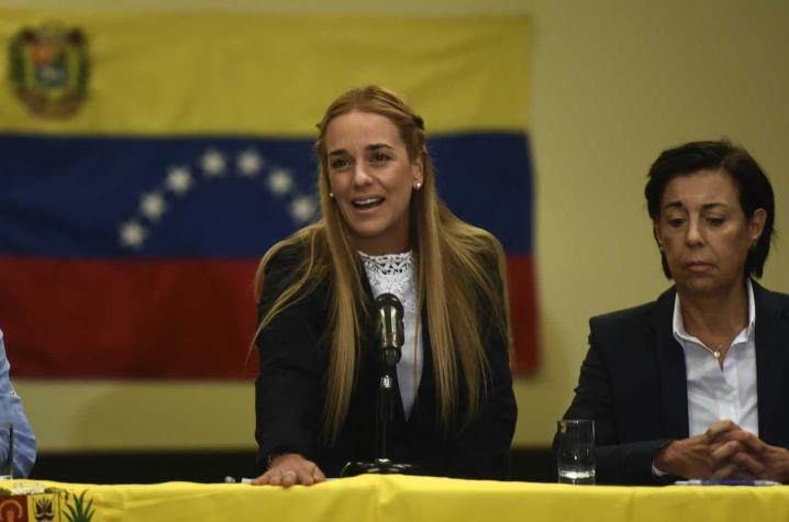 Crisis en Venezuela: Lilian Tintori, la esposa de Leopoldo López, arriba a España