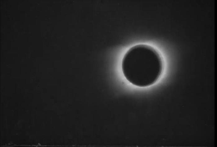 [VIDEO] El primer eclipse grabado por un mago en 1900 que hoy podemos ver en HD