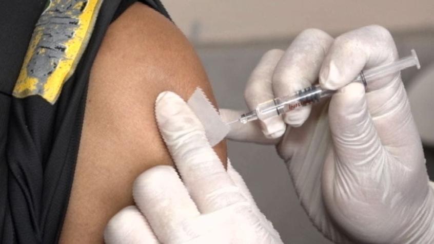 [VIDEO] Autoridades reiteran llamado a vacunarse contra la influenza tras aumento de muertes
