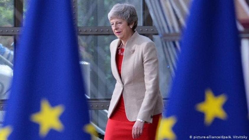 Reino Unido: Theresa May firma hoy la dimisión como líder conservadora pero seguirá en funciones