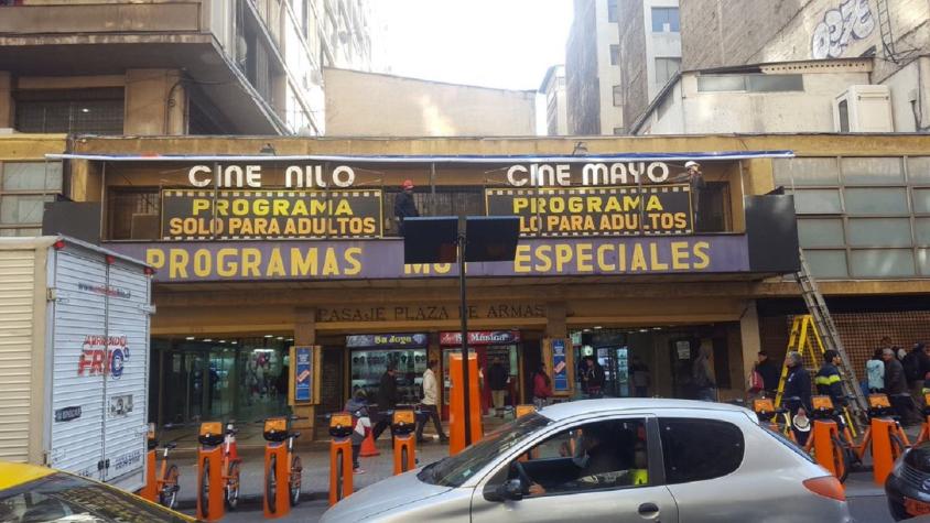 Cierran históricos cines porno del centro de Santiago