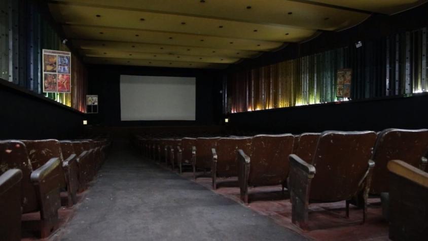 [VIDEO] Desaparecen los cines "XXX" del centro de Santiago