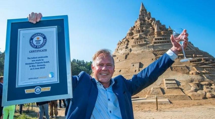 [VIDEO] Así es el castillo de arena gigante que consiguió un récord Guinness