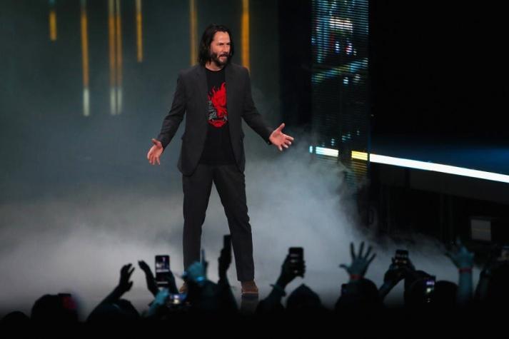 [VIDEO] El hilarante momento que vivió Keanu Reeves en su sorprendente aparición en el E3 2019