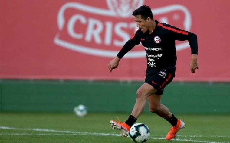 José Pedro Fuenzalida: "Debemos estar preparado para jugar con Alexis o sin él"