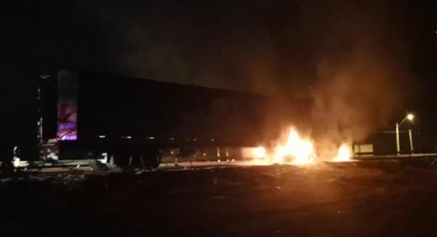 [VIDEO] Incendio de camión provoca congestión en Ruta 68