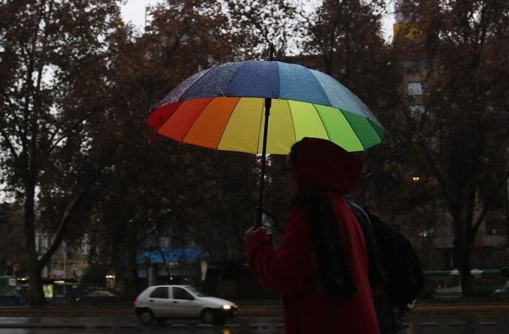 [LO ÚLTIMO] Lluvias en Santiago: Más de 5 mil clientes continúan sin suministro eléctrico