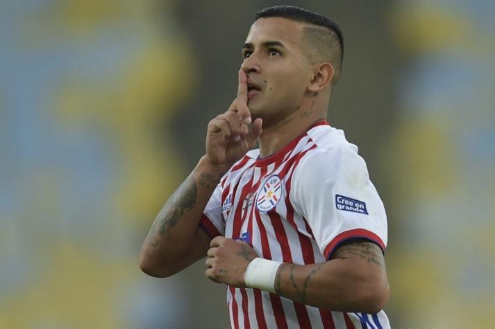 [VIDEO] El golazo de media distancia de Derlis González con el que Paraguay gana 2-0 a Qatar