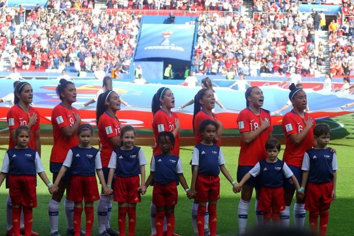"Fue increíble": Los elogios de los hinchas norteamericanos tras la entonación del himno de Chile