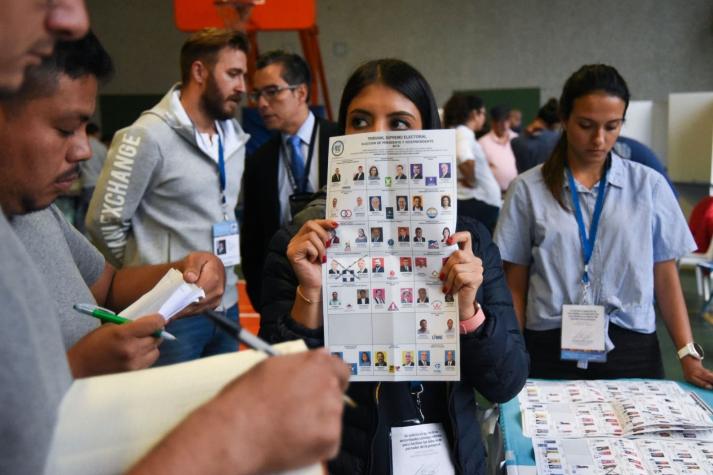 Guatemala vota por un nuevo presidente en busca de acabar con la pobreza y corrupción