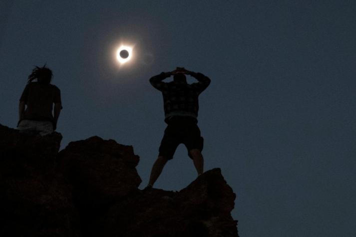 Tele13 Radio: Revisa el especial de "Nueva+Mente" sobre el Eclipse Solar