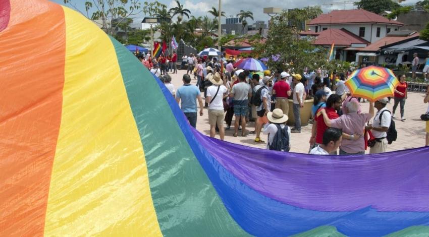 Lenin Moreno reconoce fallo que da luz verde al matrimonio homosexual en Ecuador