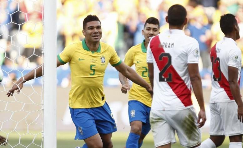 [VIDEO] Hubo incertidumbre: El gol de Casemiro con que Brasil lidera el Grupo A