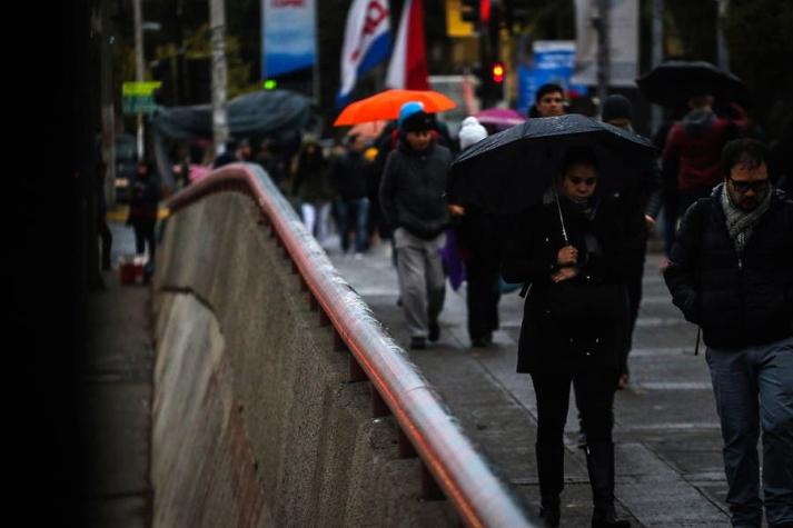 ¿Se guardan las parrillas? Anuncian temporal de lluvia y nieve a la hora del partido Chile-Uruguay
