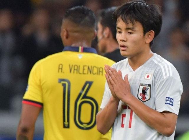 Paraguayo cumple una insólita promesa por empate de Japón y Ecuador (que clasificó a su selección)