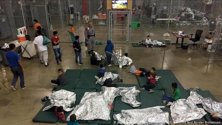 Jefe fronterizo de Estados Unidos dimite en medio de polémica por niños migrantes