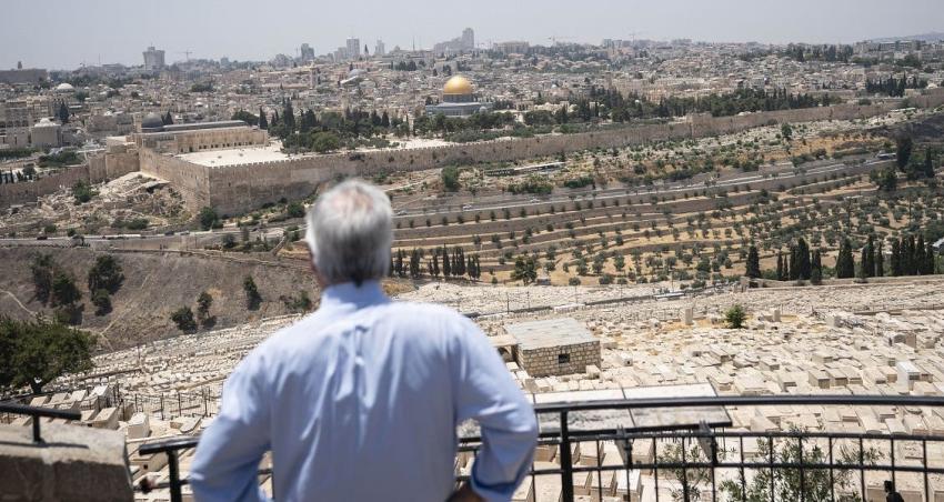 Gobierno dice que no "consintió" presencia de autoridades políticas en visita de Piñera a Jerusalén